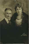 1919_wedding.jpg (63439 bytes)
