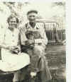 aunt_dora_uncleearl_webb.jpg (31240 bytes)